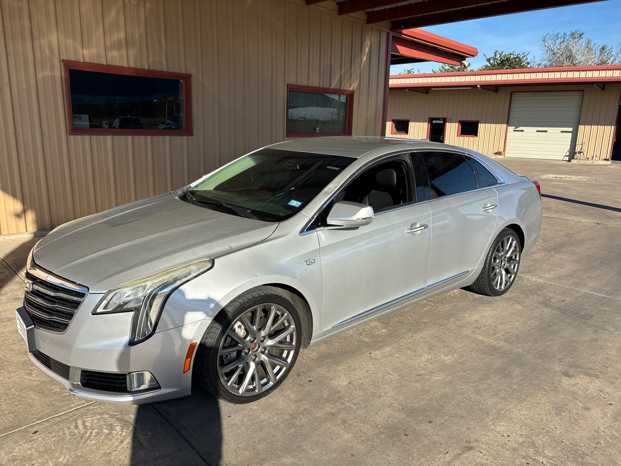 Cadillac XTS 4dr Sdn Luxury FWD 2019