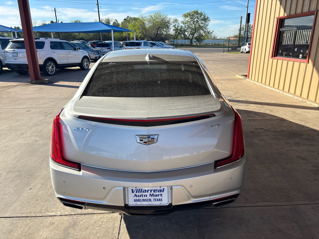 Cadillac XTS 4dr Sdn Luxury FWD 2019