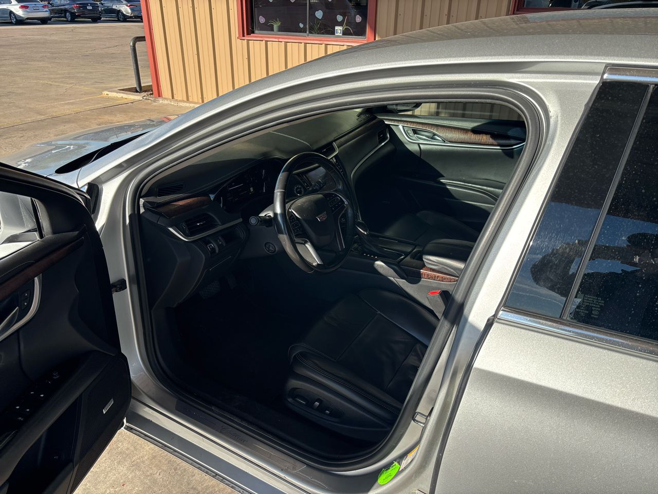 Cadillac XTS 4dr Sdn Luxury FWD 2019