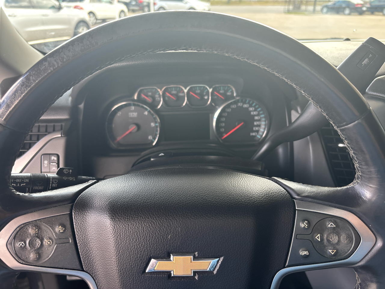 Chevrolet Suburban 2WD 4dr 1500 LT 2017