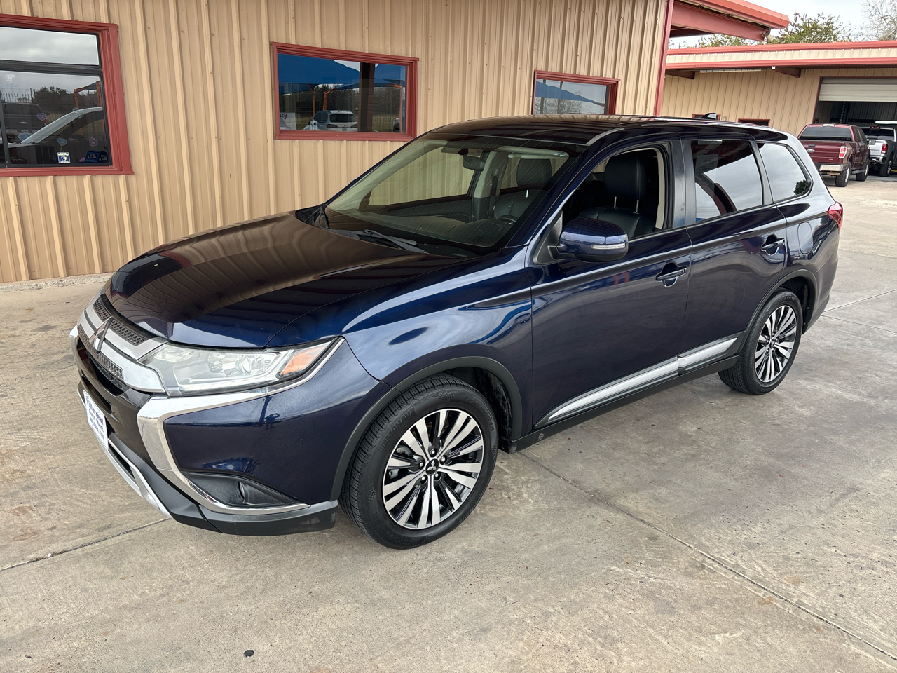Mitsubishi Outlander SEL FWD 2019
