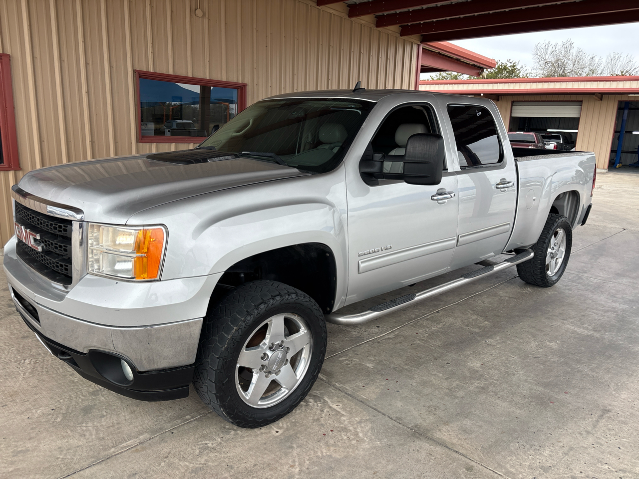 GMC Sierra 2500HD 4WD Crew Cab 153.7" SLT 2011