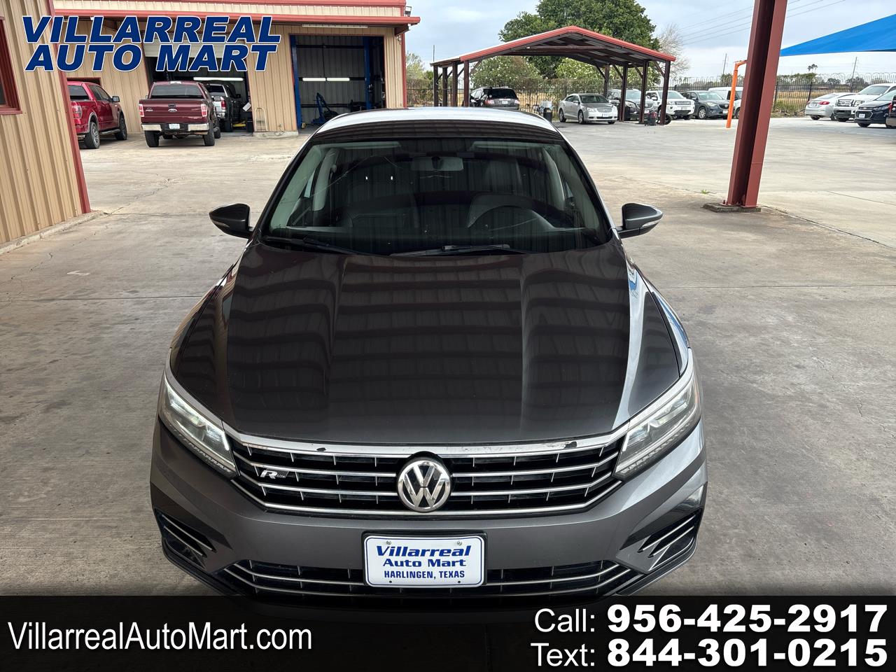 Volkswagen Passat R-Line w/Comfort Pkg Auto 2017