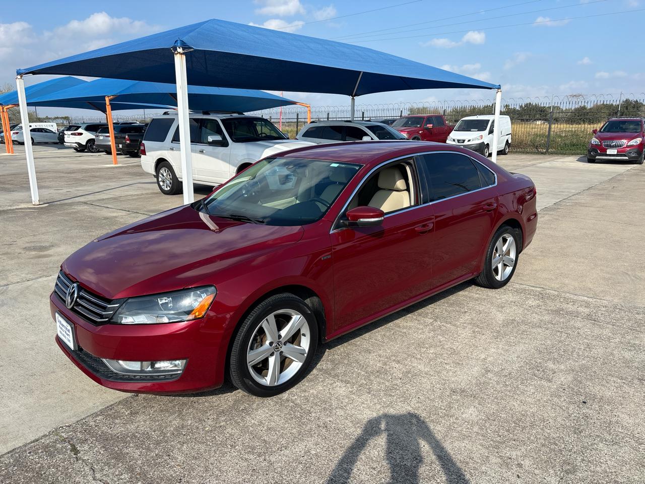 Volkswagen Passat 4dr Sdn 1.8T Auto S 2015