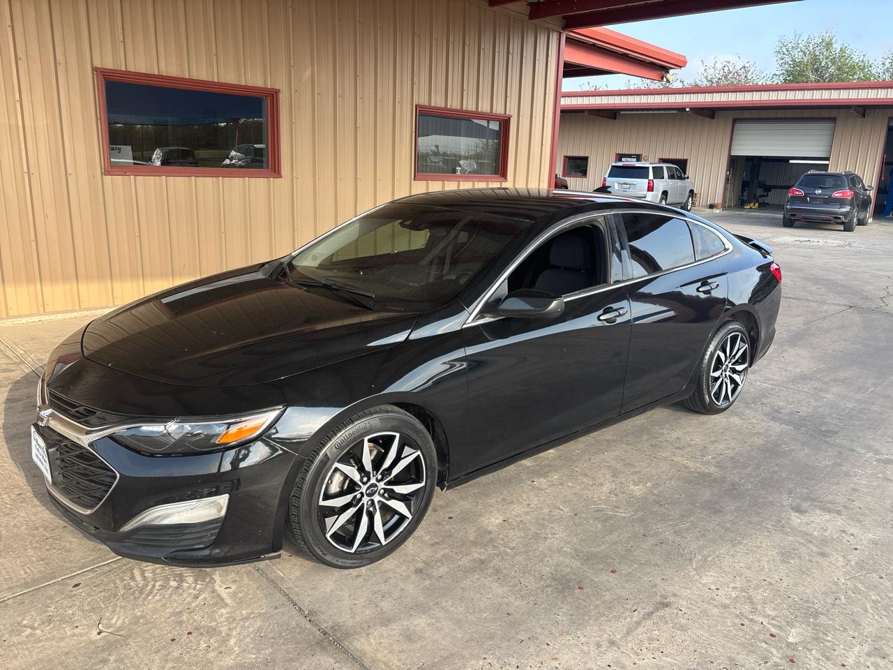 Chevrolet Malibu 4dr Sdn RS 2021