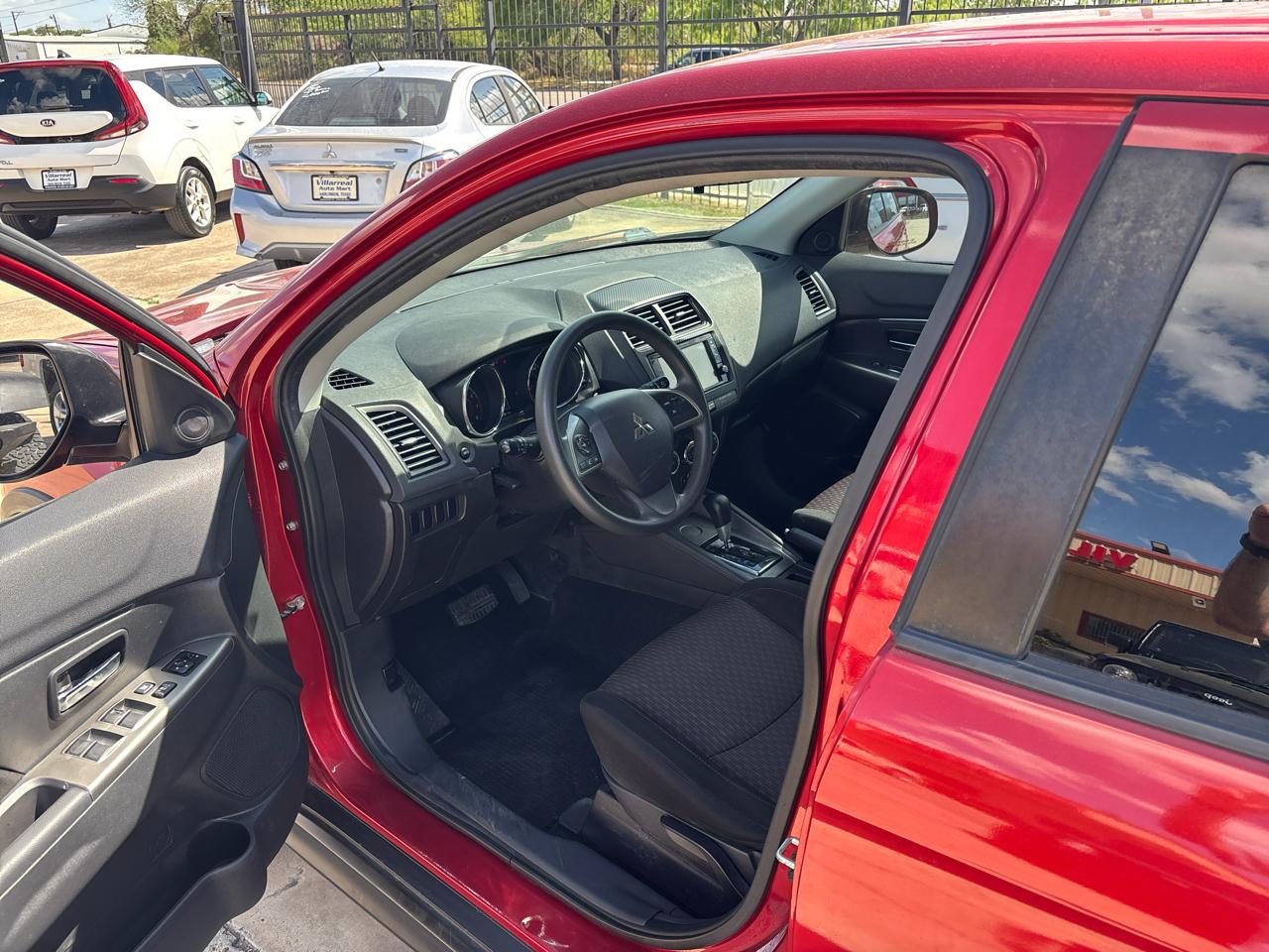 Mitsubishi Outlander Sport ES 2.0 CVT 2018