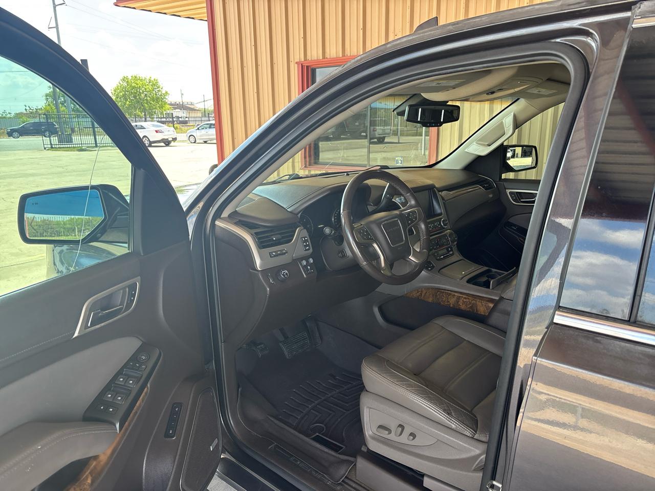 GMC Yukon 2WD 4dr Denali 2015