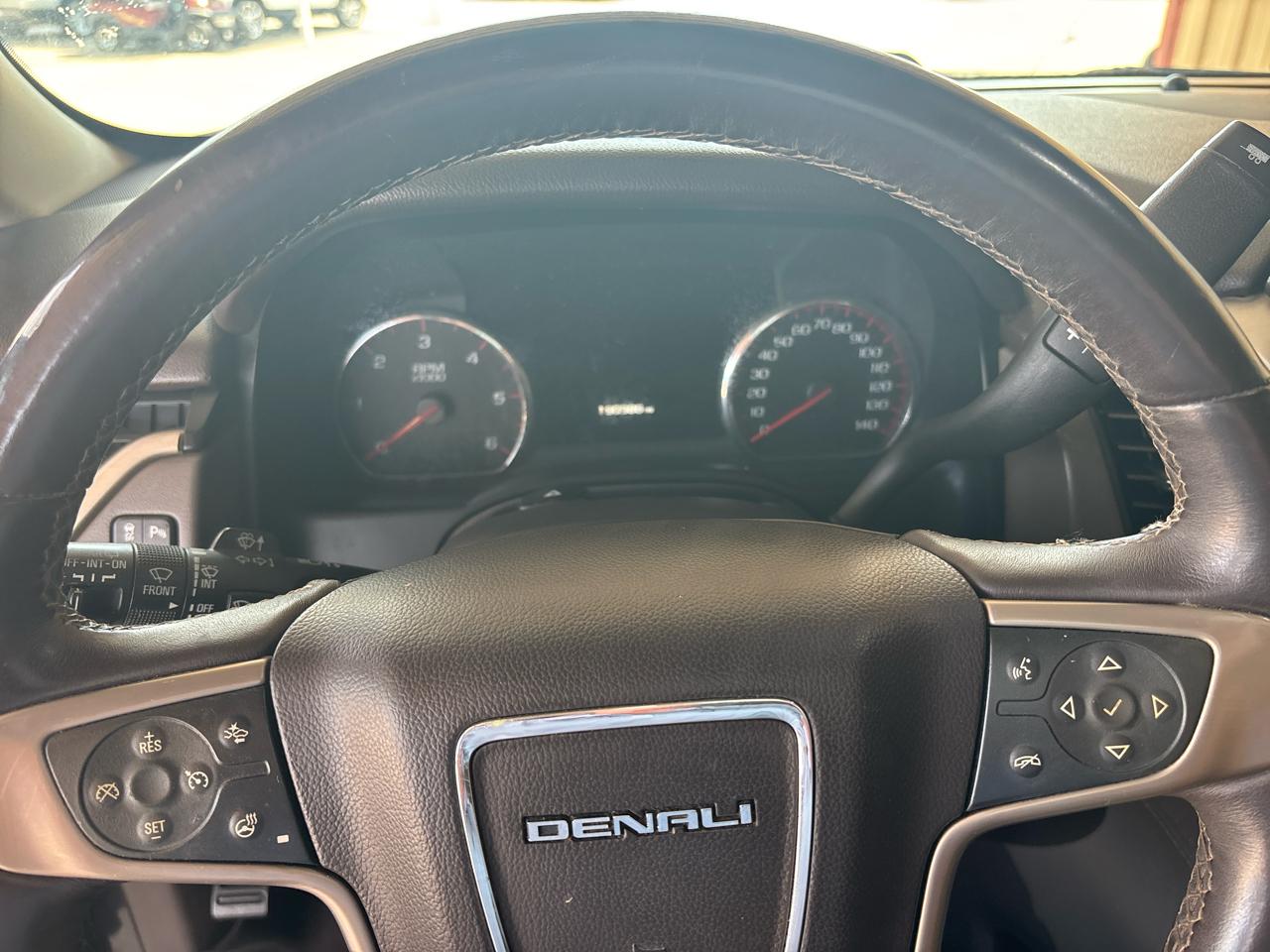 GMC Yukon 2WD 4dr Denali 2015