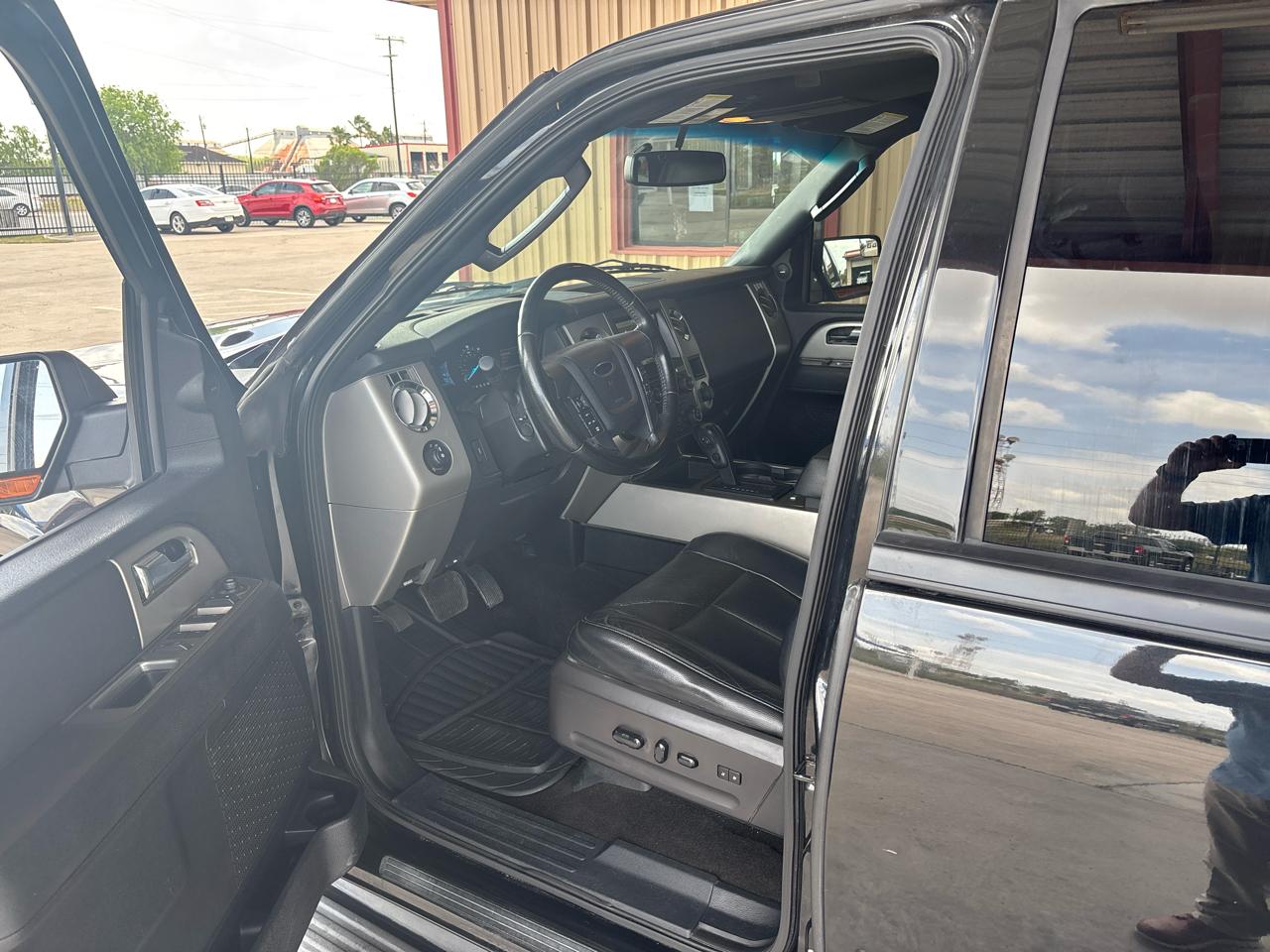 Ford Expedition 2WD 4dr King Ranch 2015