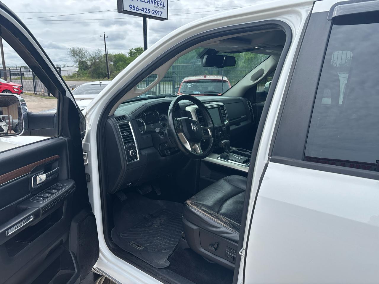 RAM 1500 4WD Crew Cab 149" Laramie 2013