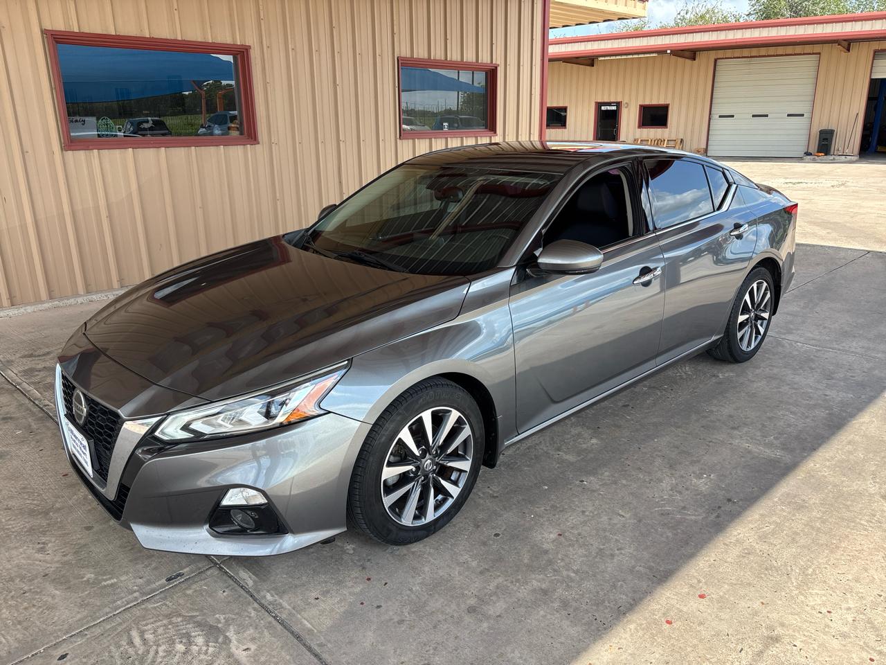 Nissan Altima 2.5 SV Sedan 2019