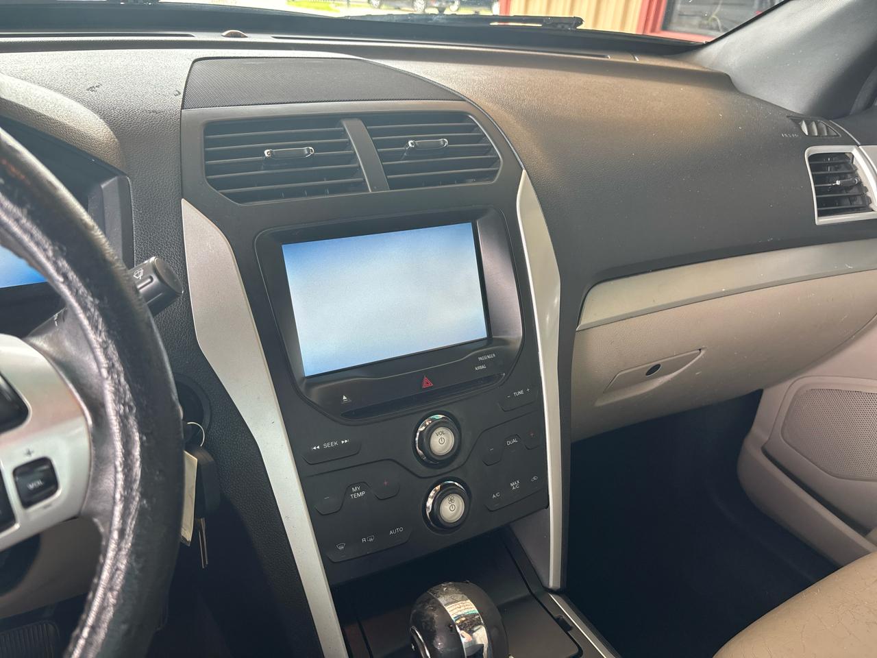 Ford Explorer FWD 4dr XLT 2015