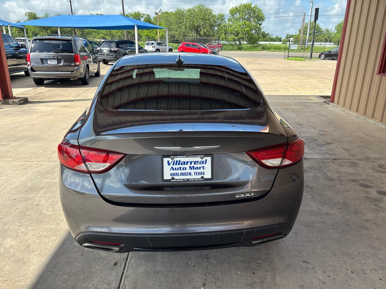 Chrysler 200 4dr Sdn S FWD 2015