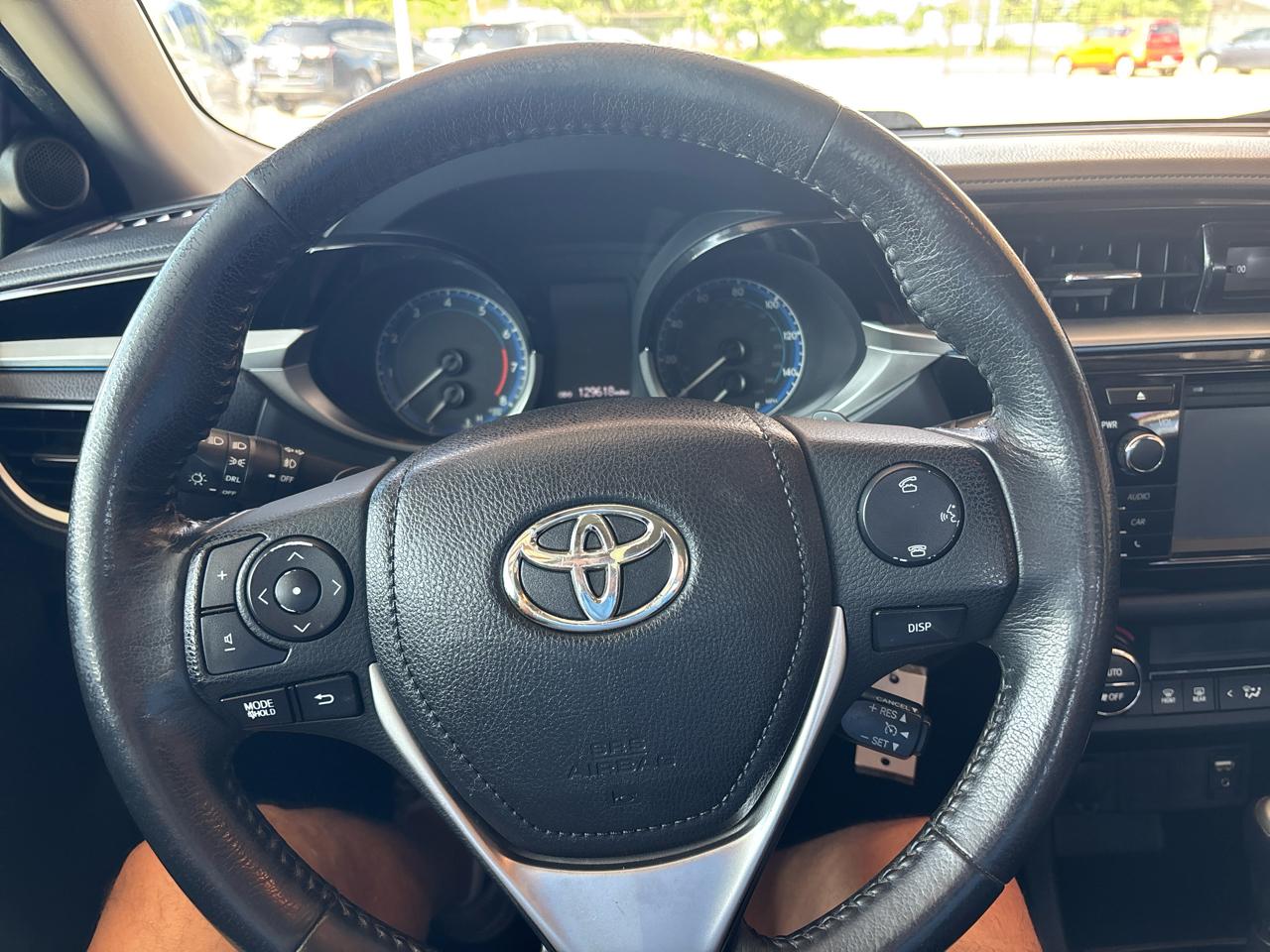 Toyota Corolla 4dr Sdn CVT LE Premium (Natl) 2015