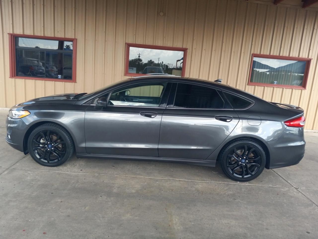 Ford Fusion SE FWD 2019