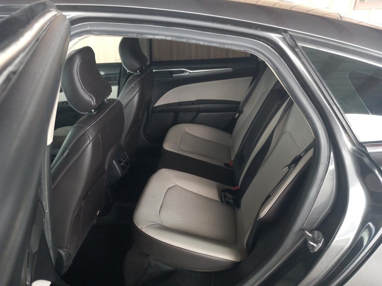 Ford Fusion SE FWD 2019