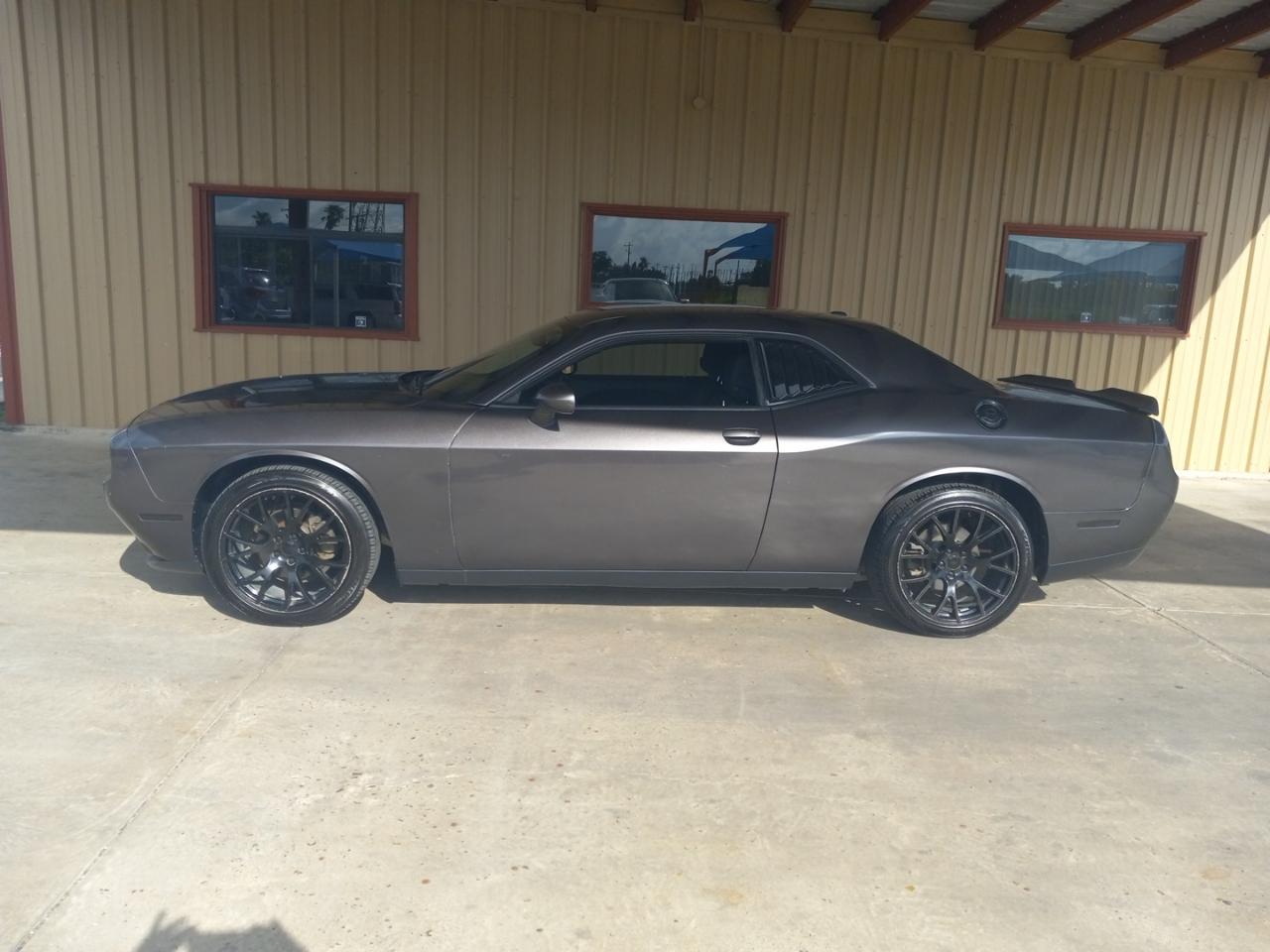 Dodge Challenger 2dr Cpe SXT 2016