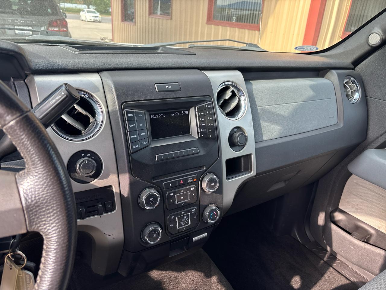 Ford F-150 4WD SuperCrew 145" Platinum 2014