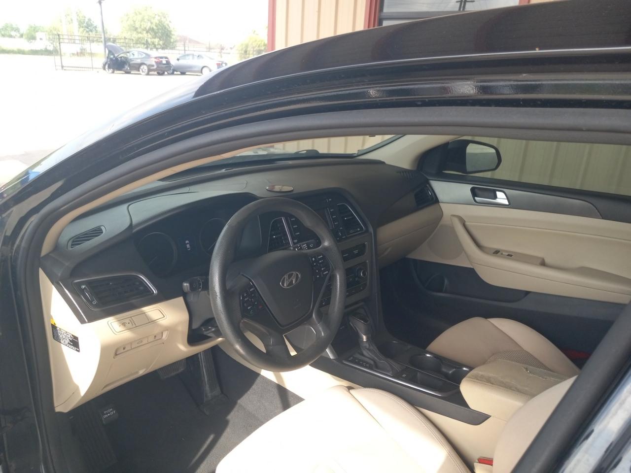 Hyundai Sonata 4dr Sdn 2.4L Sport 2015