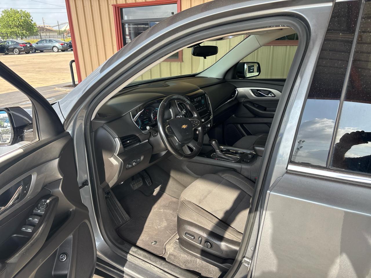 Chevrolet Traverse FWD 4dr LT Cloth w/1LT 2019