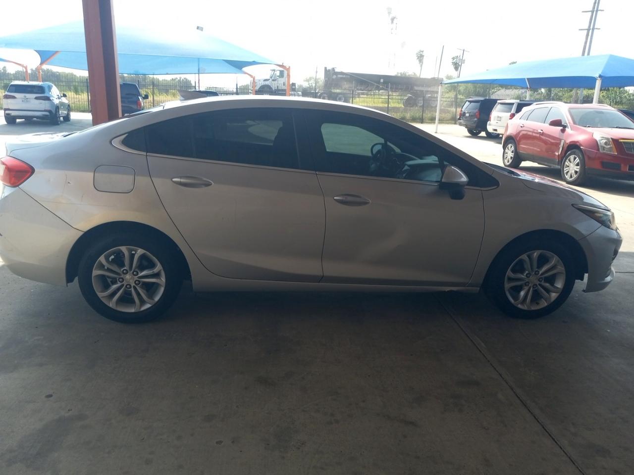 Chevrolet Cruze 4dr Sdn LT 2019