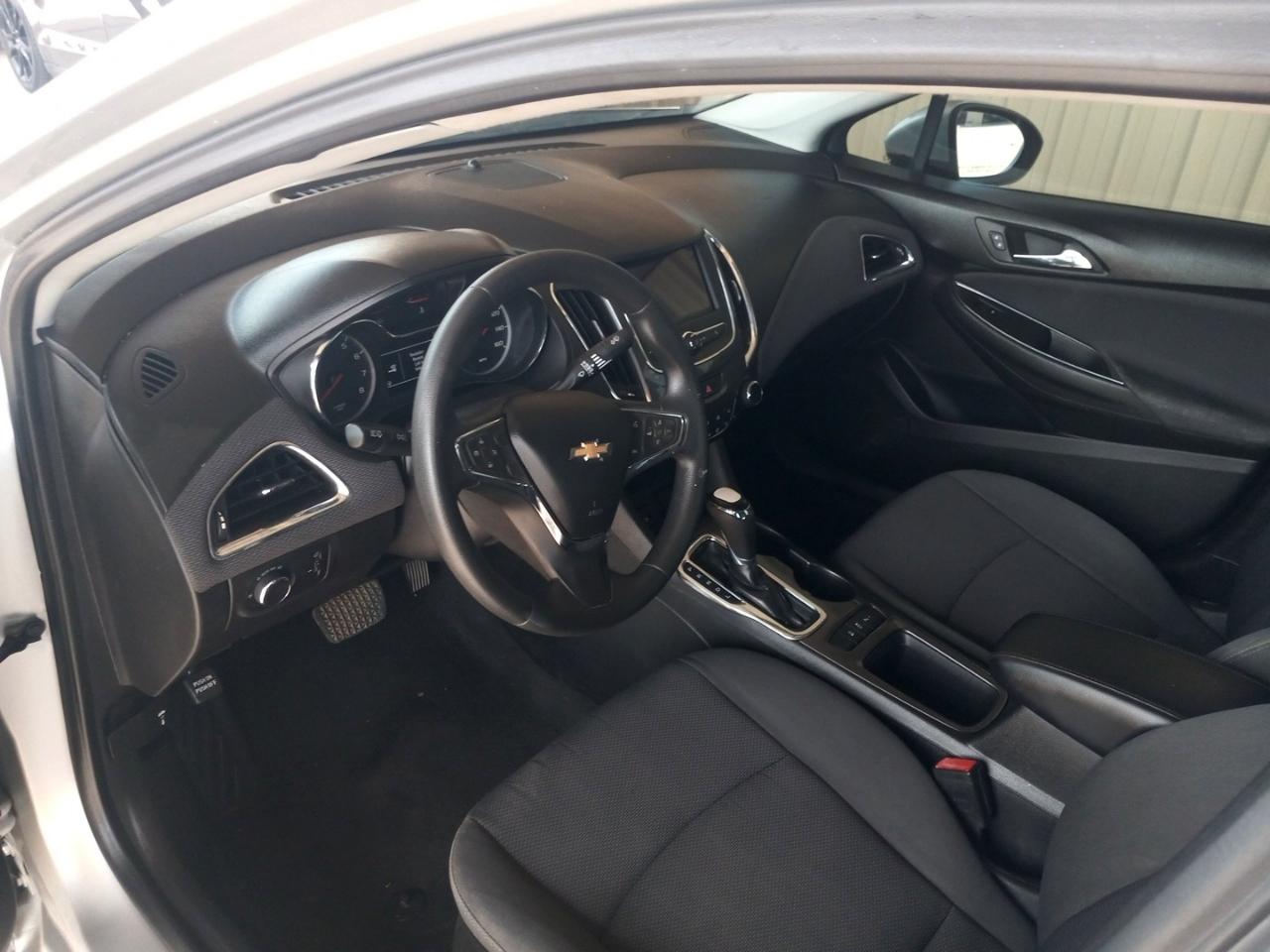 Chevrolet Cruze 4dr Sdn LT 2019