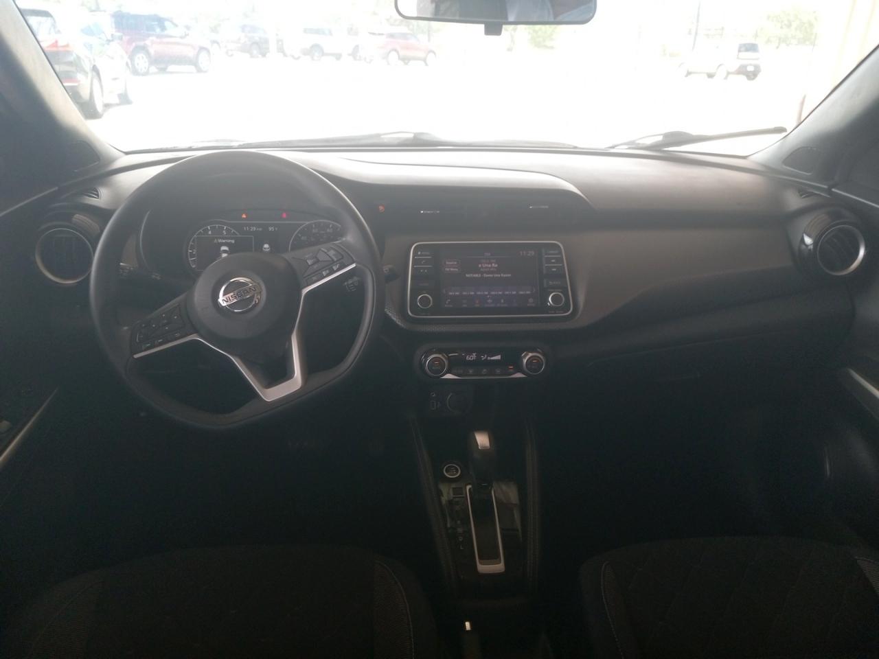 Nissan Kicks SV FWD 2018