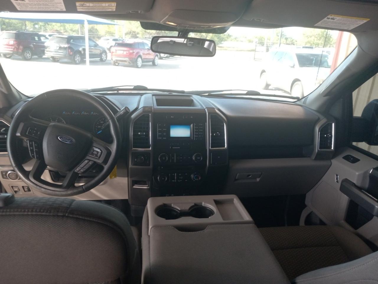 Ford F-150 2WD SuperCrew 157" Lariat 2015