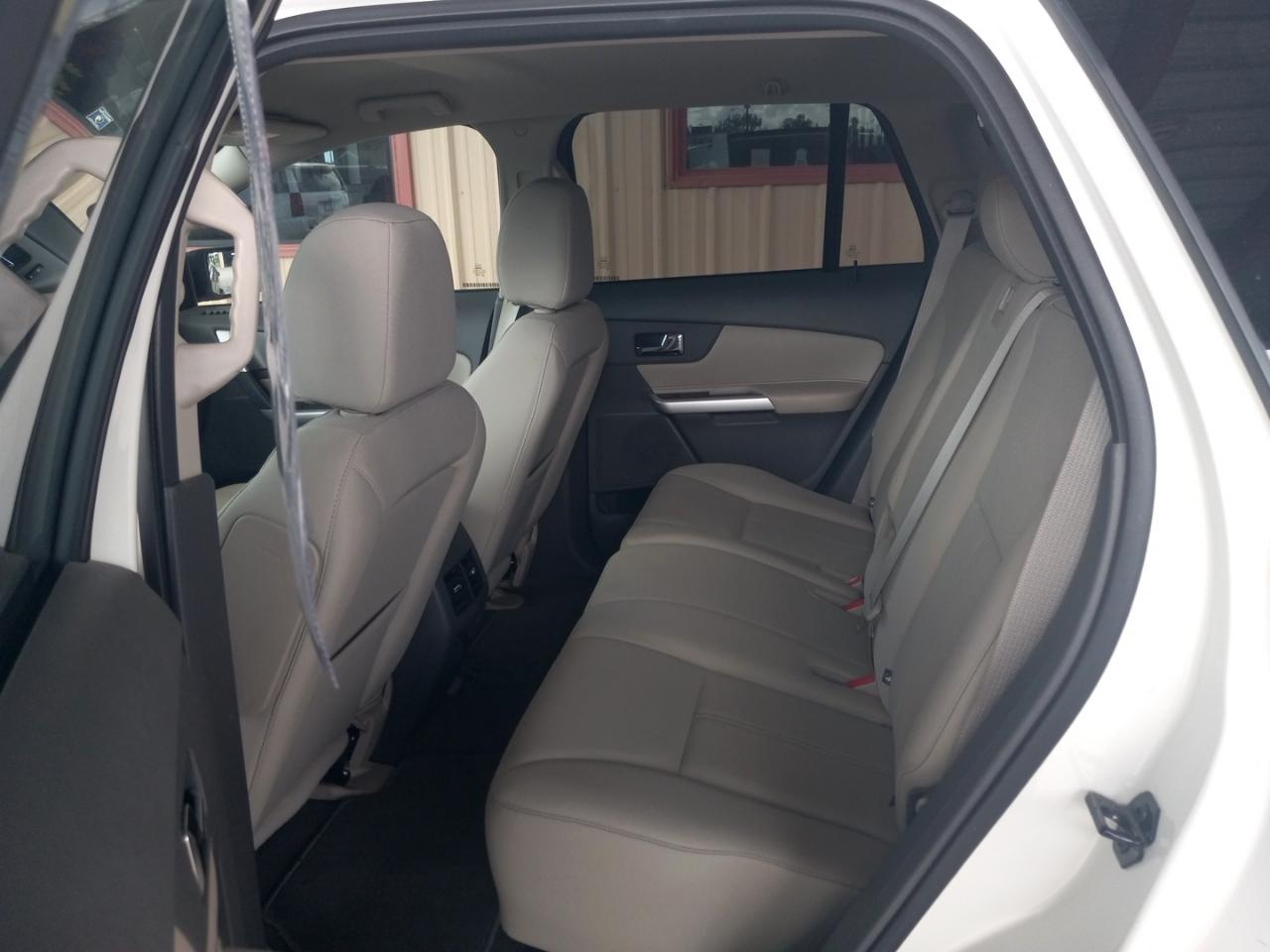 Ford Edge 4dr SE FWD 2013
