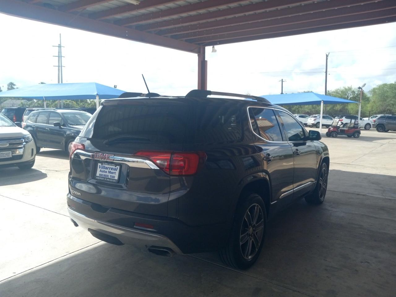 GMC Acadia FWD 4dr Denali 2017