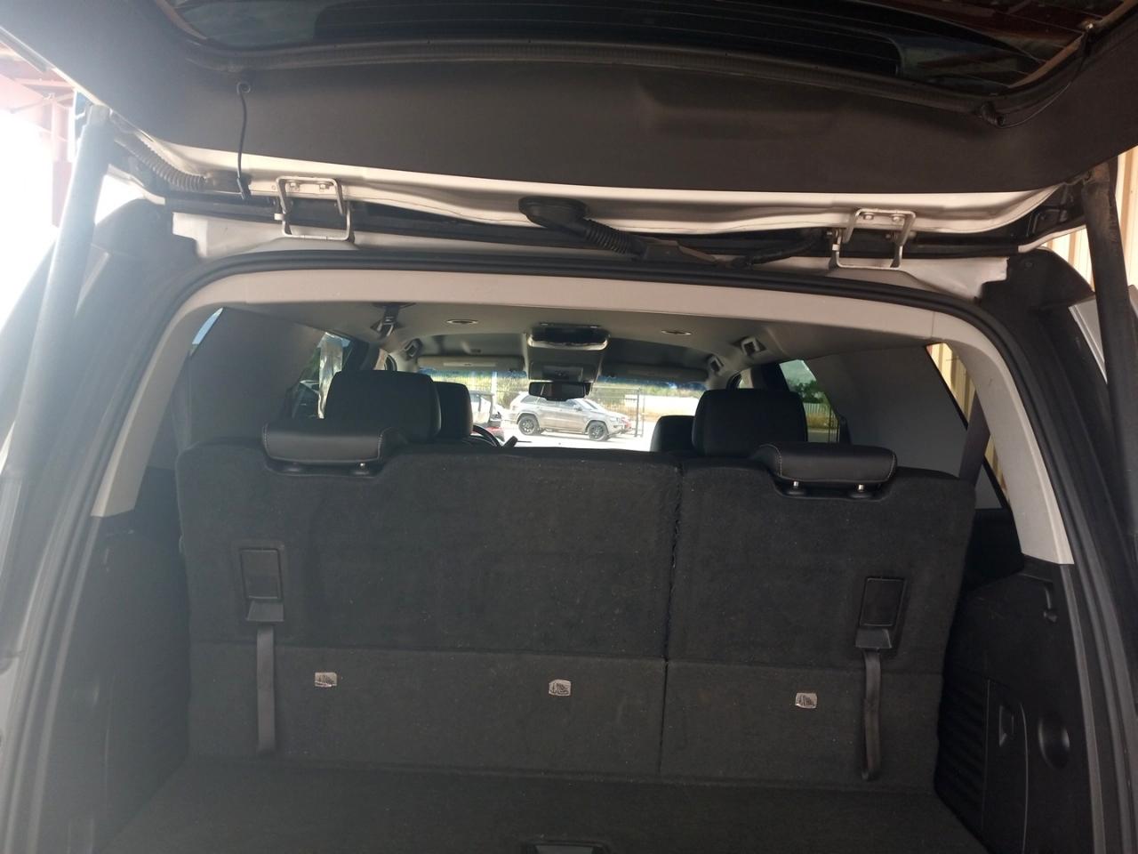 Chevrolet Tahoe 2WD 4dr LT 2015