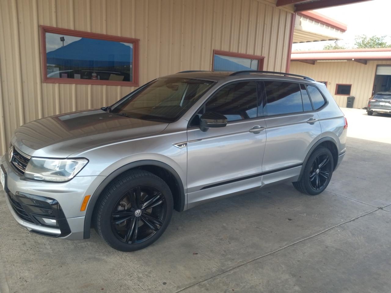 Volkswagen Tiguan 2.0T SEL R-Line Black FWD 2019