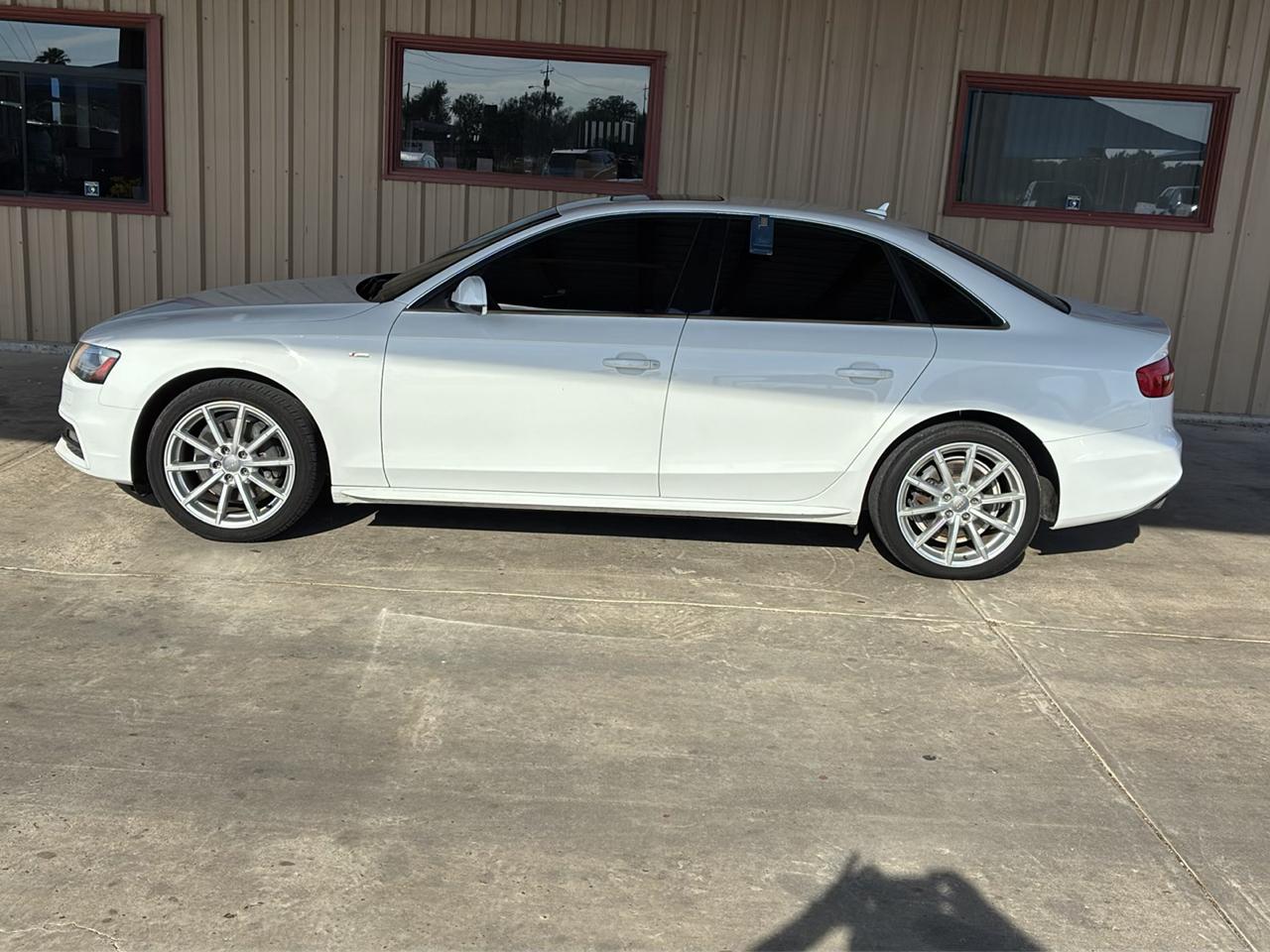Audi A4 Auto quattro 2.0T Premium 2016