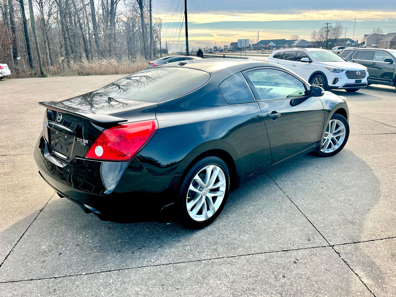 Nissan Altima 3.5 SR 6M/T Coupe 2012