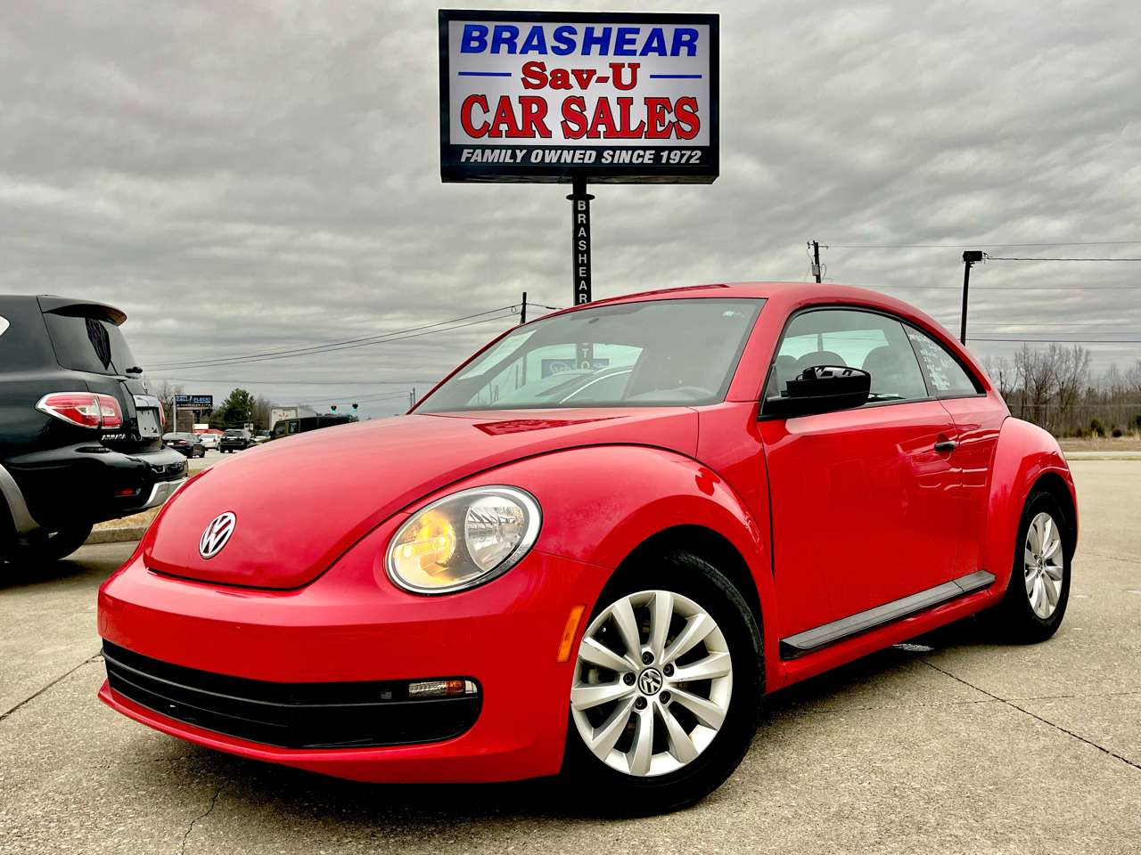 2014 Volkswagen Beetle 2.5L w/Sunroof Sound & Nav