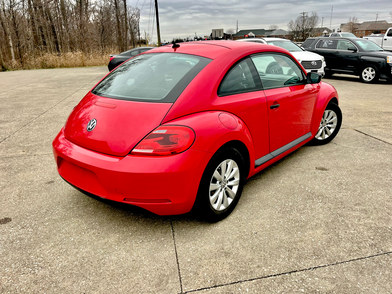 Volkswagen Beetle 2.5L w/Sunroof Sound & Nav 2014