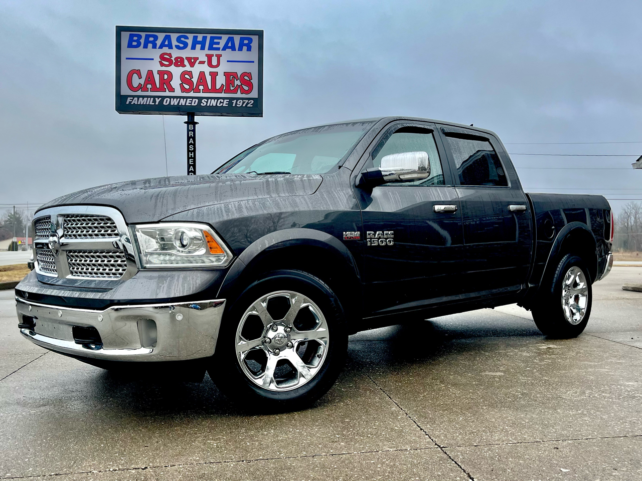 RAM 1500 Laramie Crew Cab SWB 4WD 2017