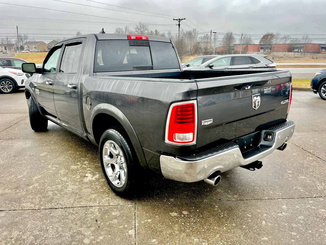 RAM 1500 Laramie Crew Cab SWB 4WD 2017