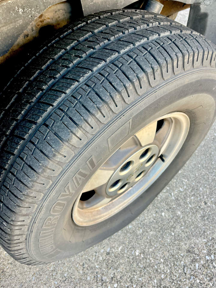 Chevrolet Avalanche 1500 2WD 2002