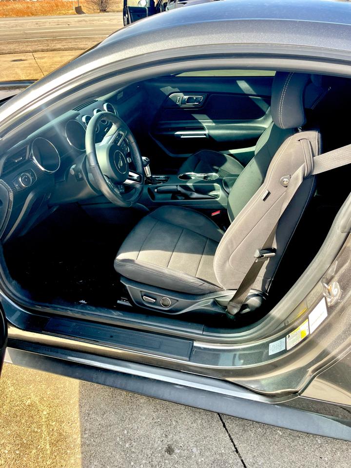 Ford Mustang V6 Coupe 2015