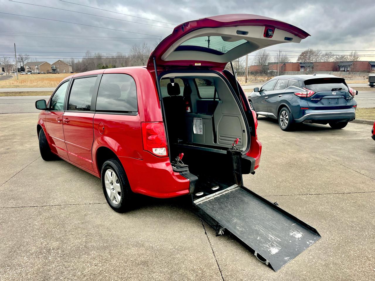 Dodge Grand Caravan SE 2012