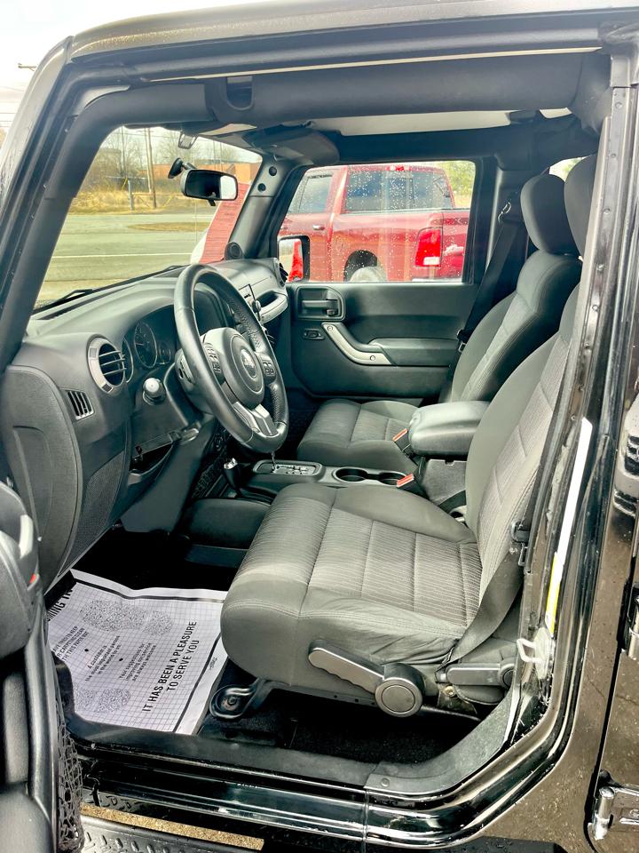 Jeep Wrangler Unlimited Sport 4WD 2012