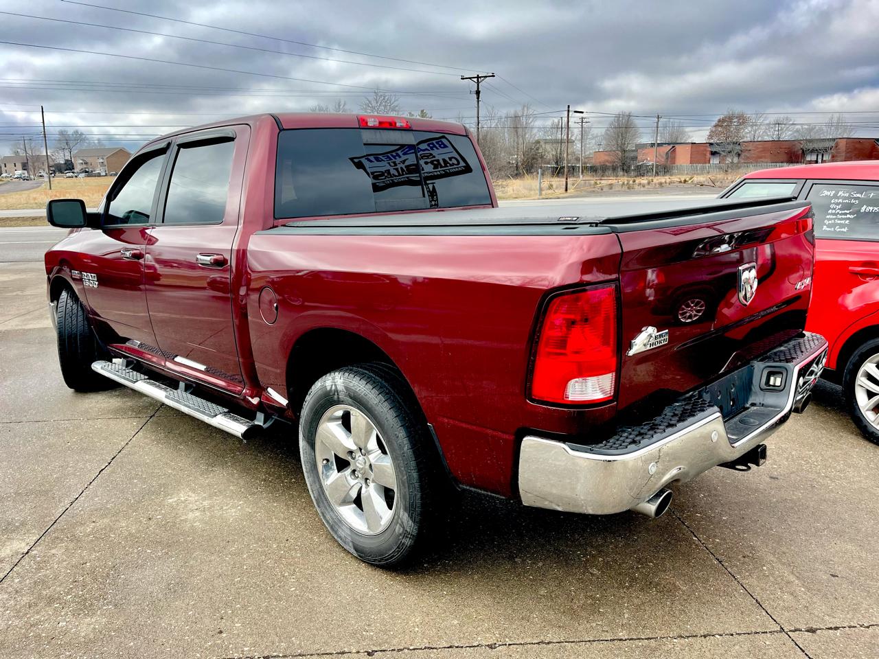 RAM 1500 SLT Crew Cab SWB 4WD 2017