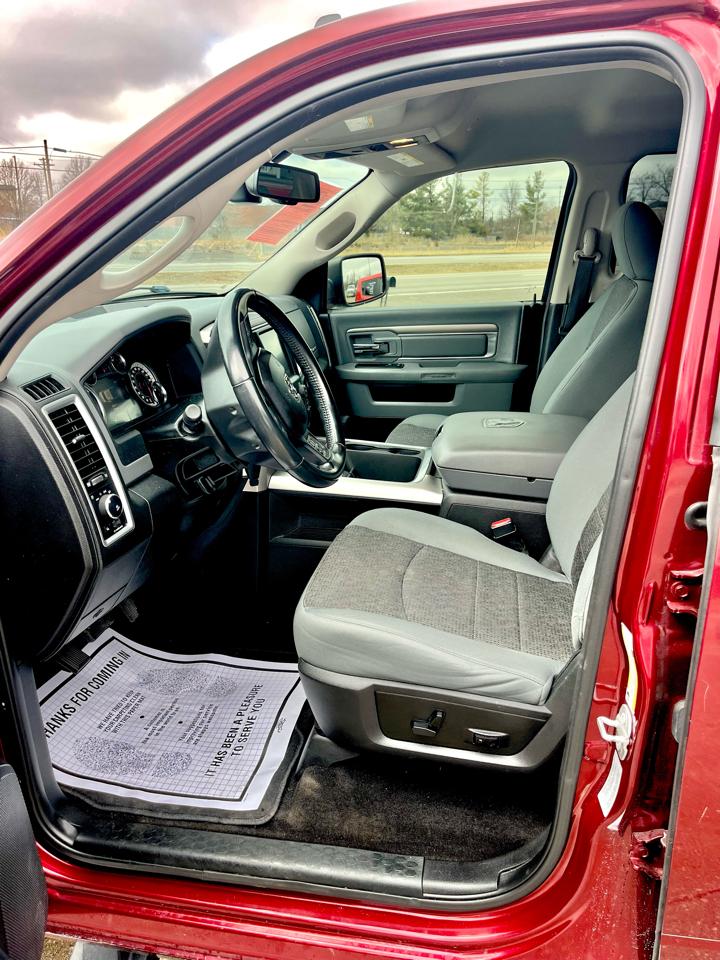 RAM 1500 SLT Crew Cab SWB 4WD 2017