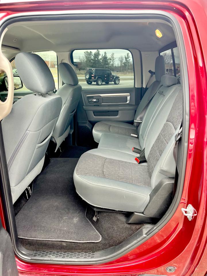 RAM 1500 SLT Crew Cab SWB 4WD 2017