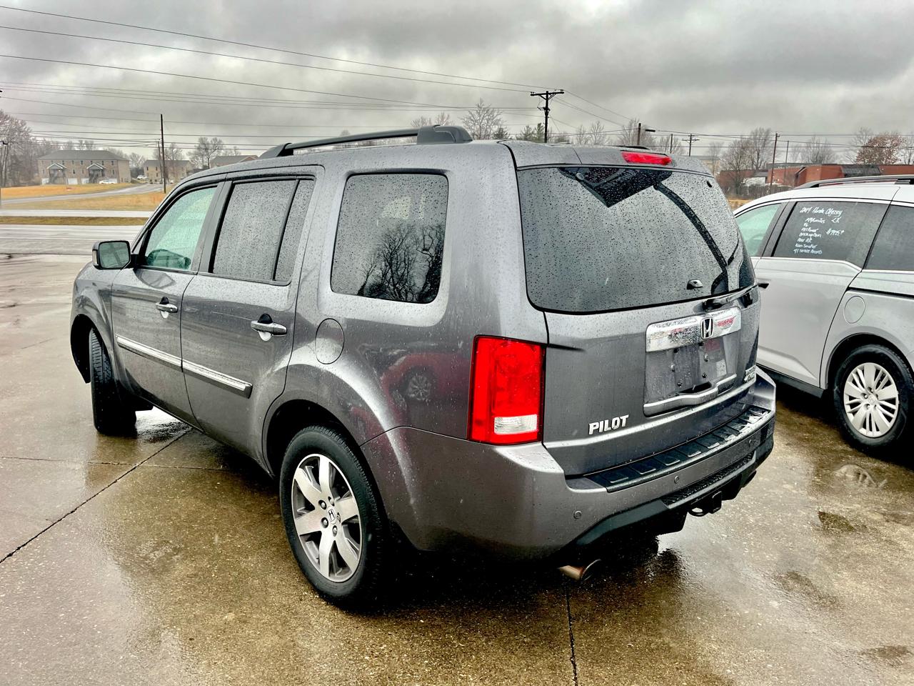 Honda Pilot Touring 4WD 5-Spd AT with DVD 2015