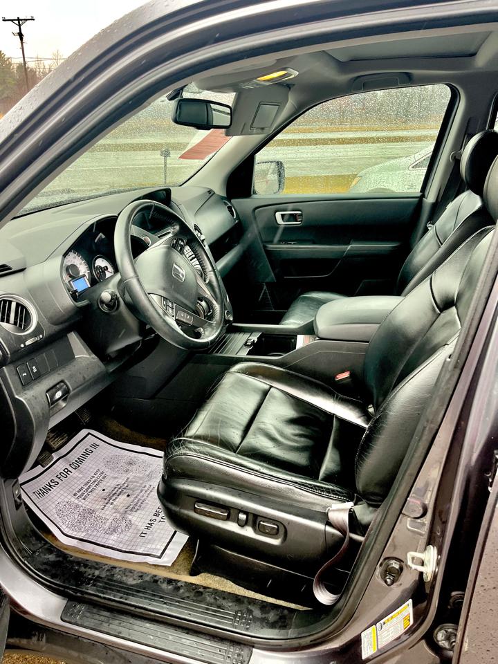 Honda Pilot Touring 4WD 5-Spd AT with DVD 2015