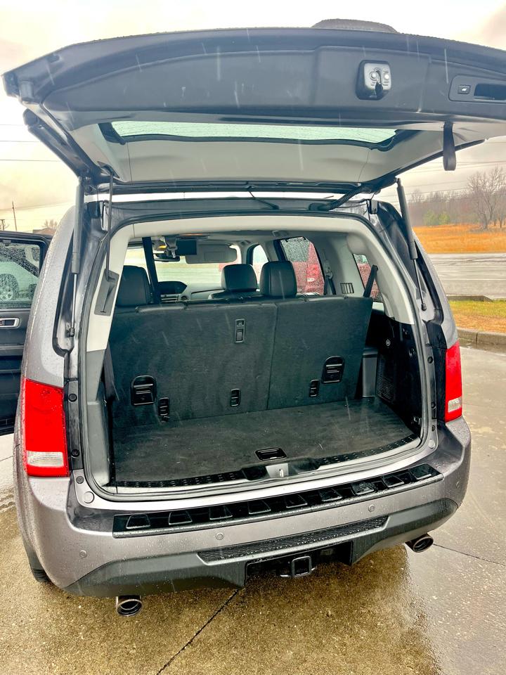 Honda Pilot Touring 4WD 5-Spd AT with DVD 2015