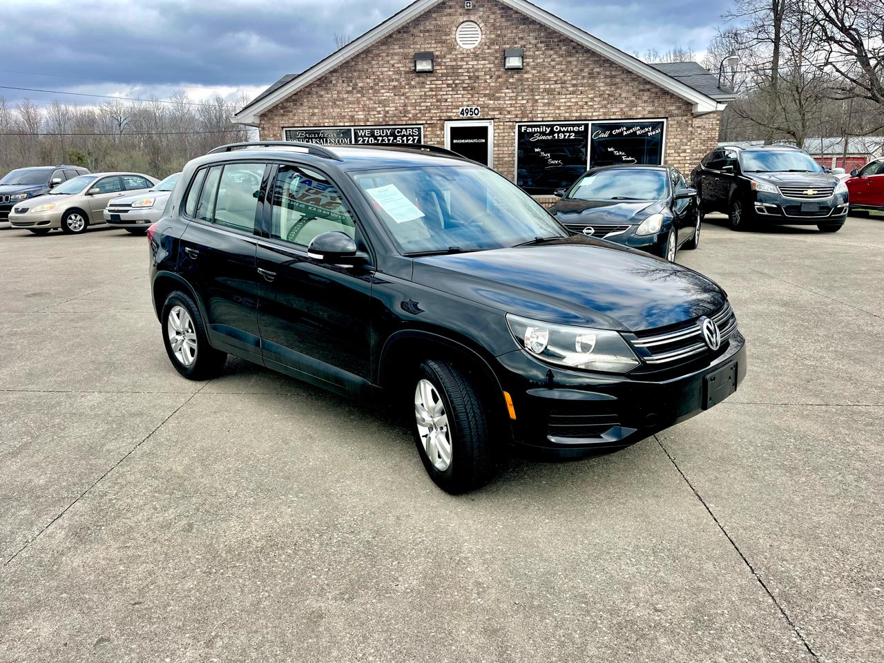 Volkswagen Tiguan S 2017