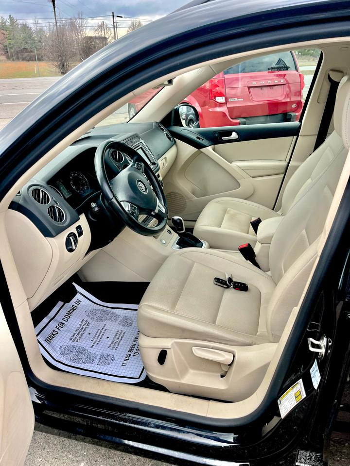 Volkswagen Tiguan S 2017